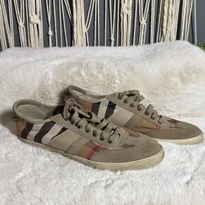 Burberry Men's Tan and Plaid Sneakers